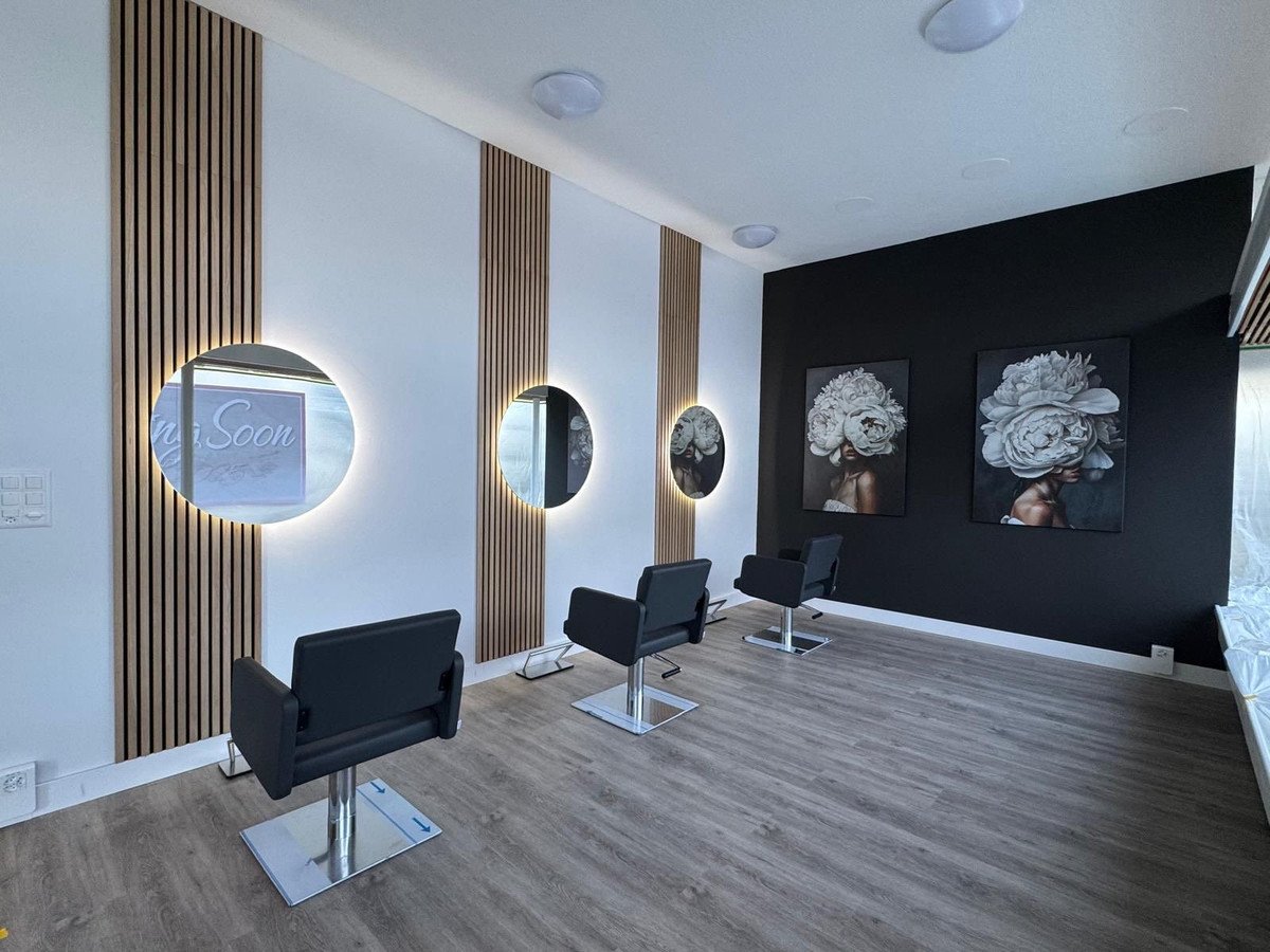 Cut & Glow by Lynn, Einblick 3