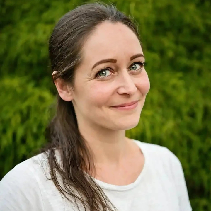 Portrait von Jana Reuter
