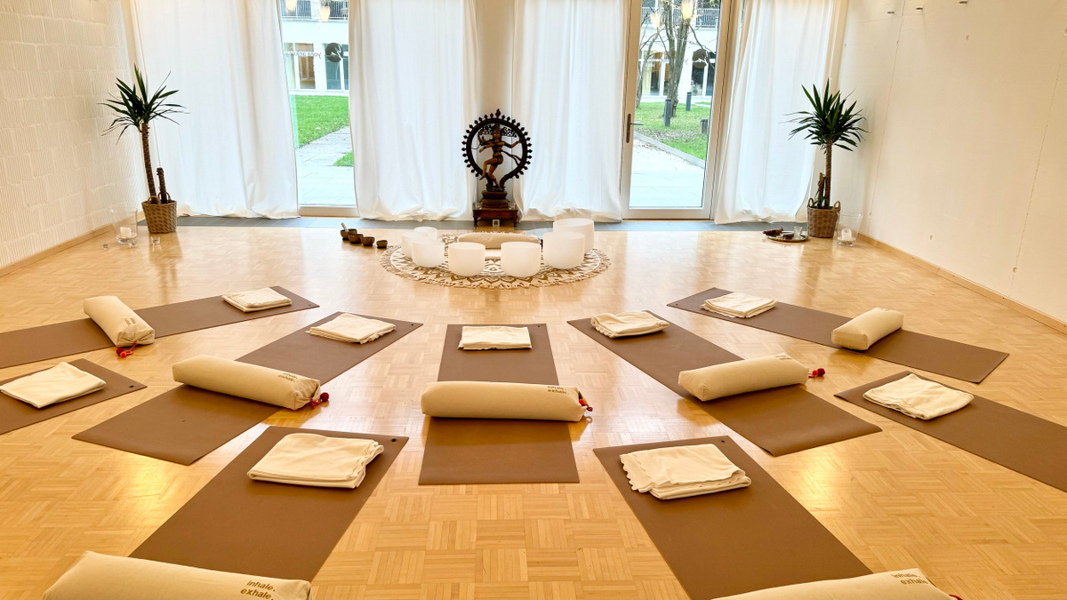Yoga Anker & Yoga Anker West, Einblick 6